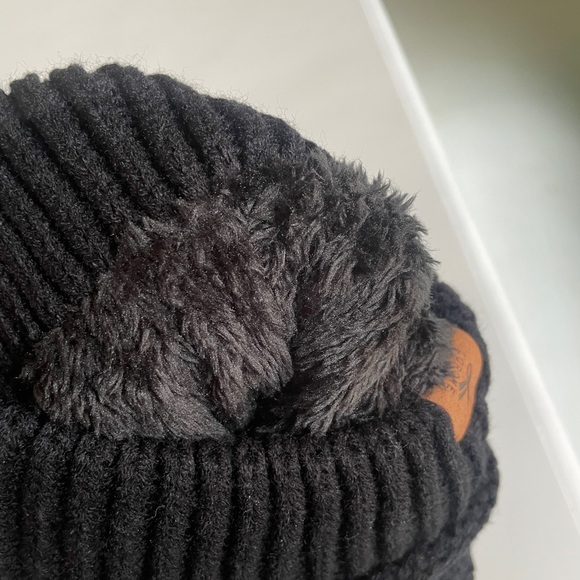 Larome black beanie. NWOT - Picture 6 of 6